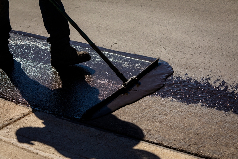 Understanding the Importance of Sealcoating in Commercial Property Maintenance